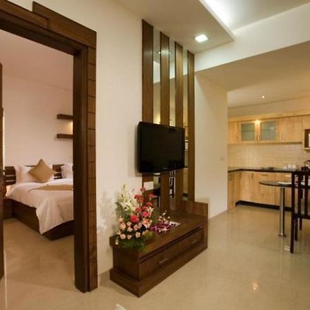 The Nines Business Hotel Bangalore Bagian luar foto