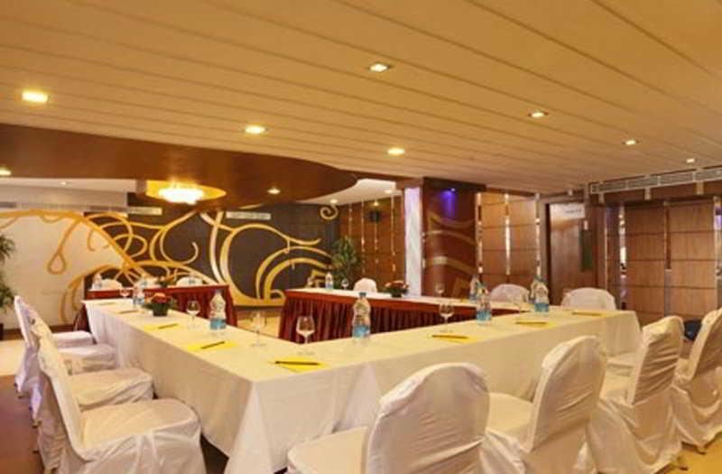 The Nines Business Hotel Bangalore Bagian luar foto