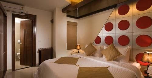 The Nines Business Hotel Bangalore Bagian luar foto